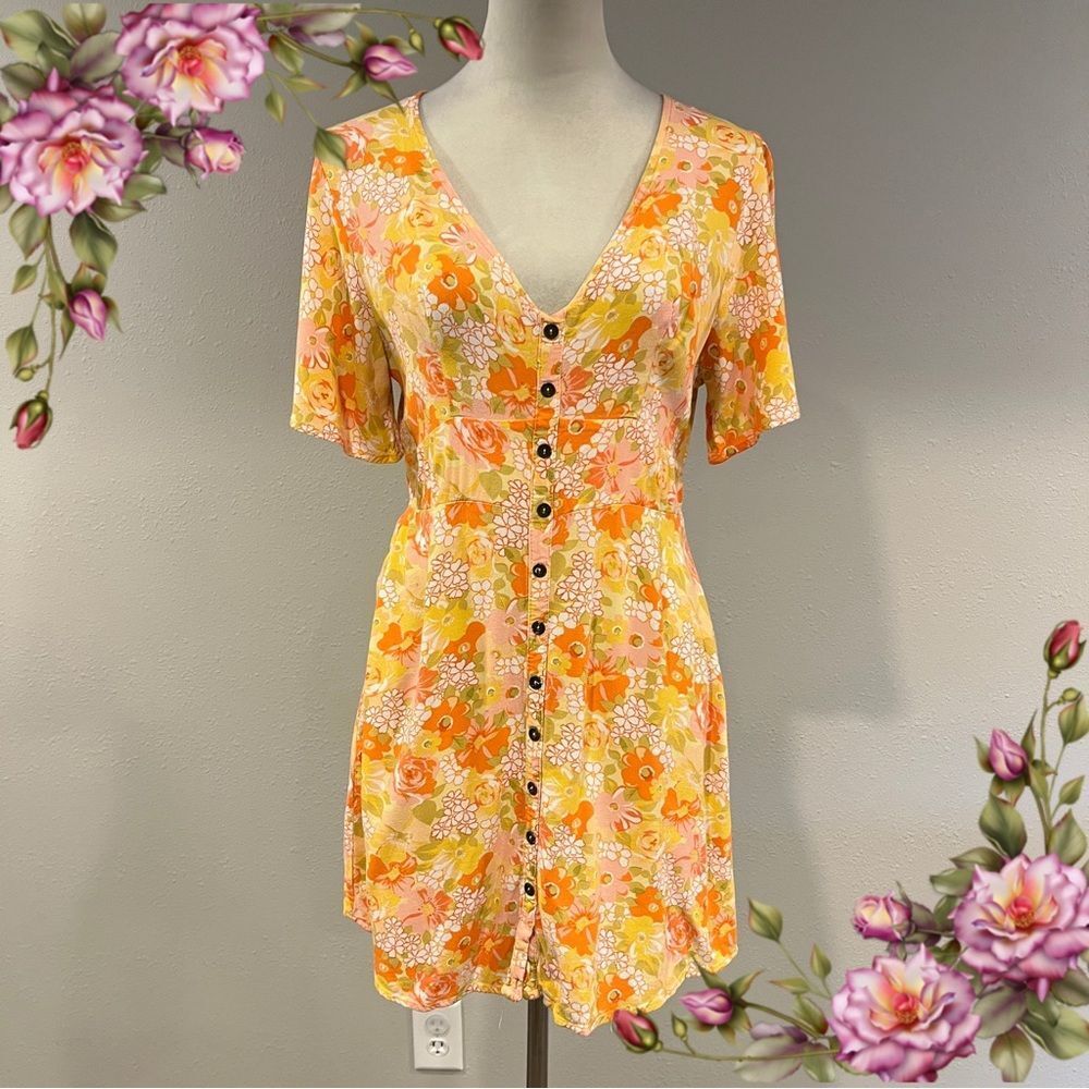 Rewind fake button down Floral short sleeve v-neck mini dress size large
